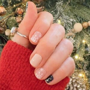 Midnight Snowflake Magic Nail Wrap Set